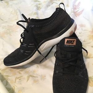 Nike Free Flyknit Focus Trainers